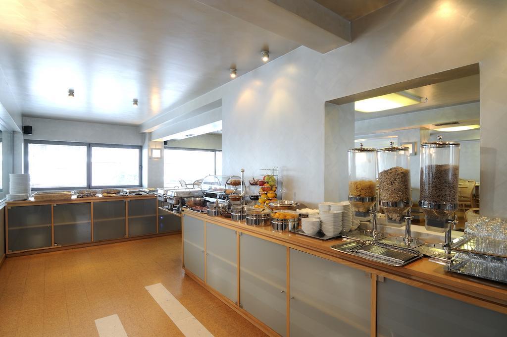ספארטי Maniatis Hotel מראה חיצוני תמונה